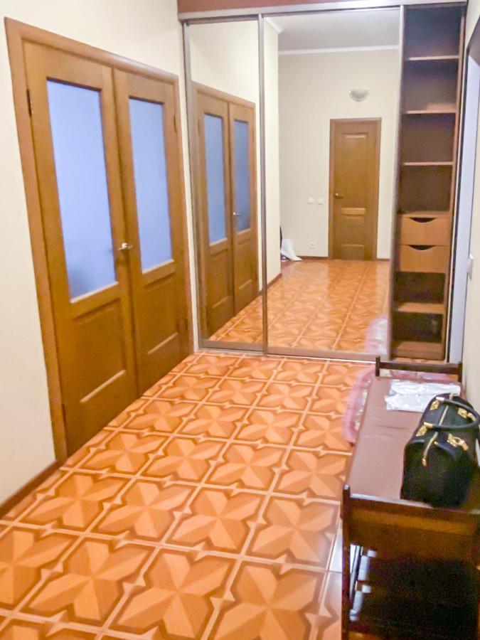 Rent Kiev Apartment 2 Min Metro Chernihivska Exterior photo